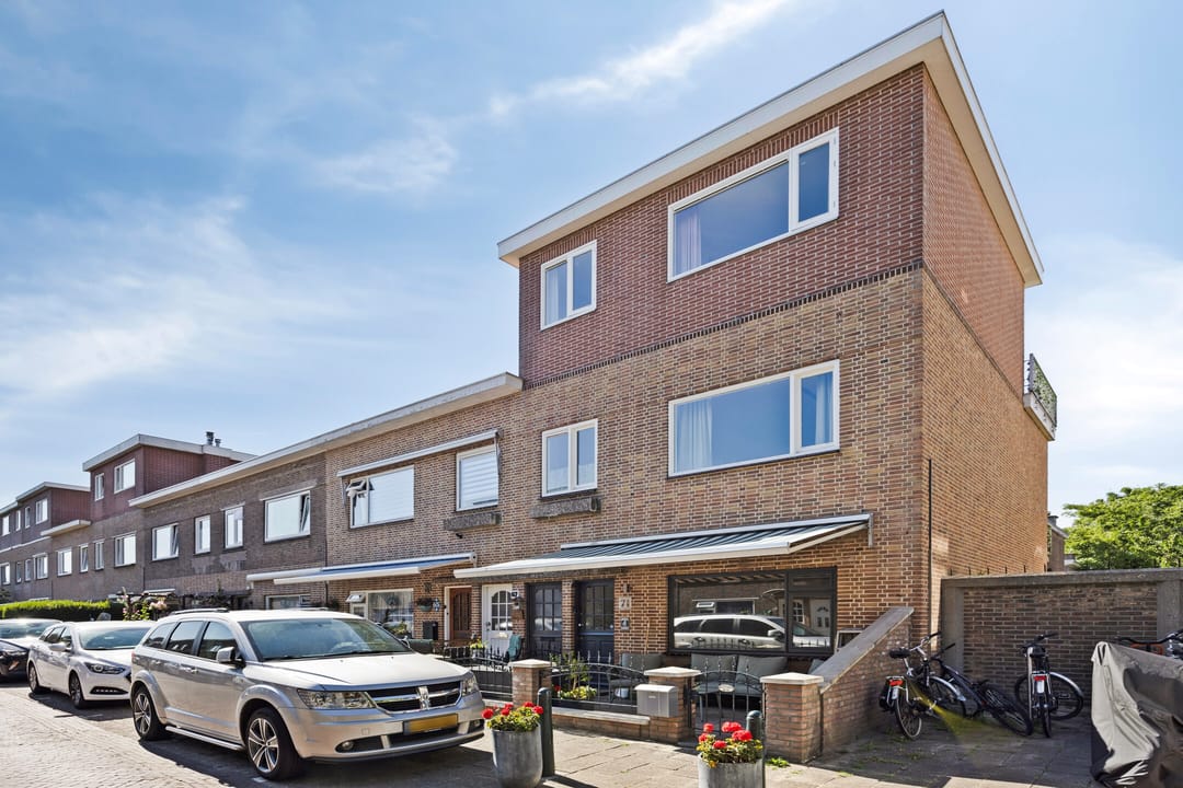 Photo 1 of Van der Gaagstraat 69