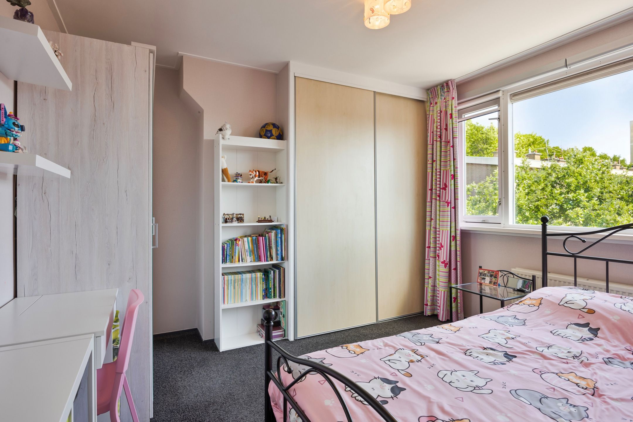 Photo 21 of Van der Gaagstraat 69