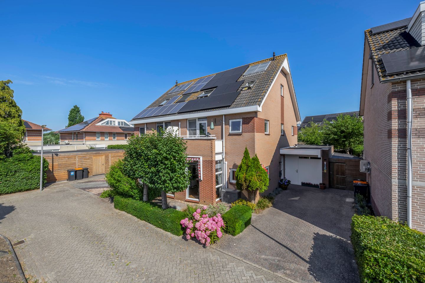 Foto 1 van Regulus 4