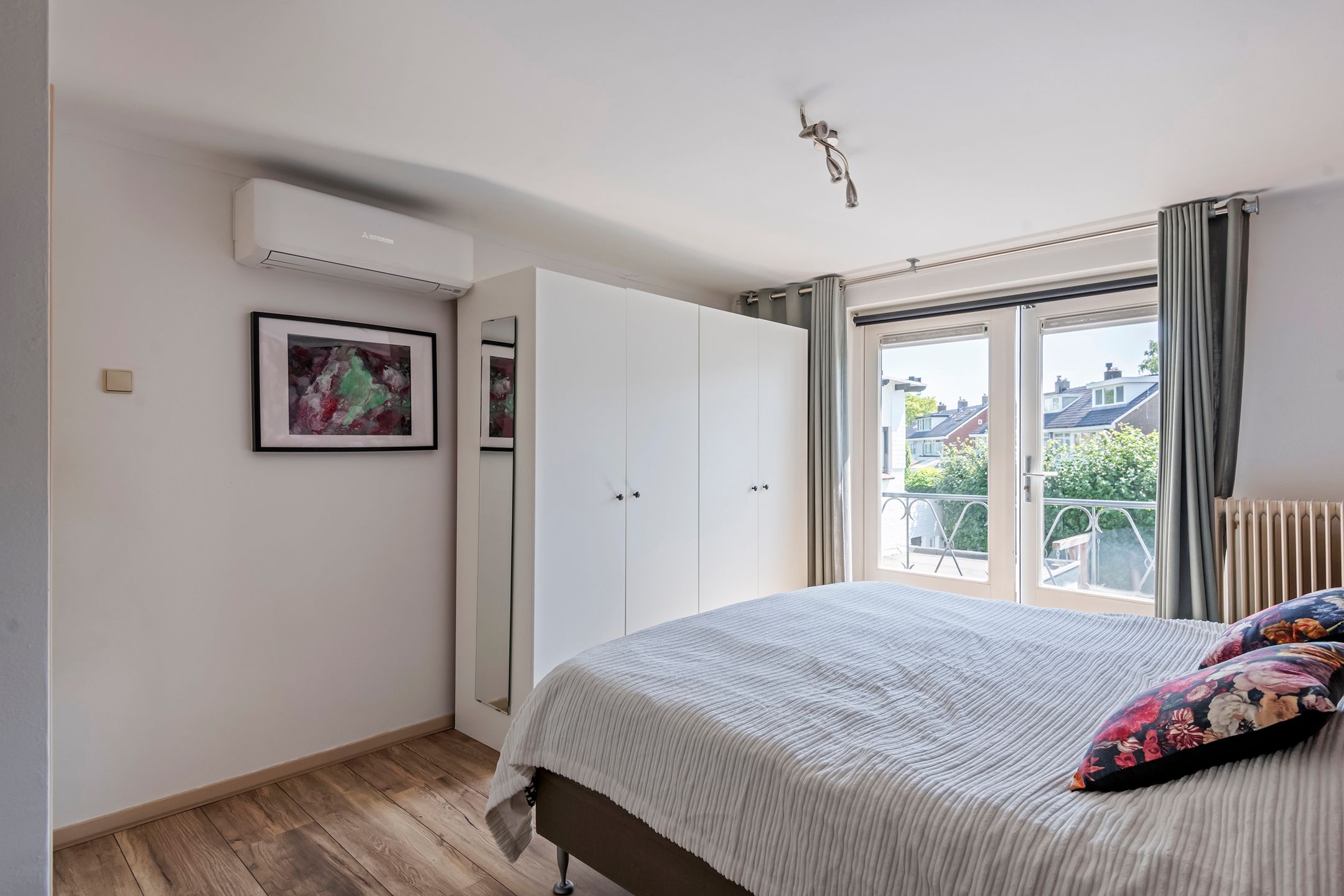 Foto 48 van Julianalaan 24-A