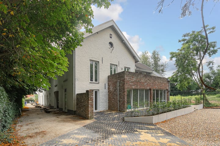 Foto 1 van Burghtstraat 21