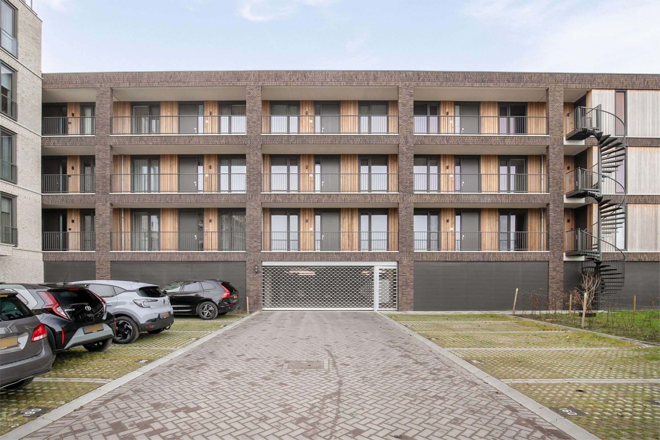 Photo 3 of Beemdkroon 216