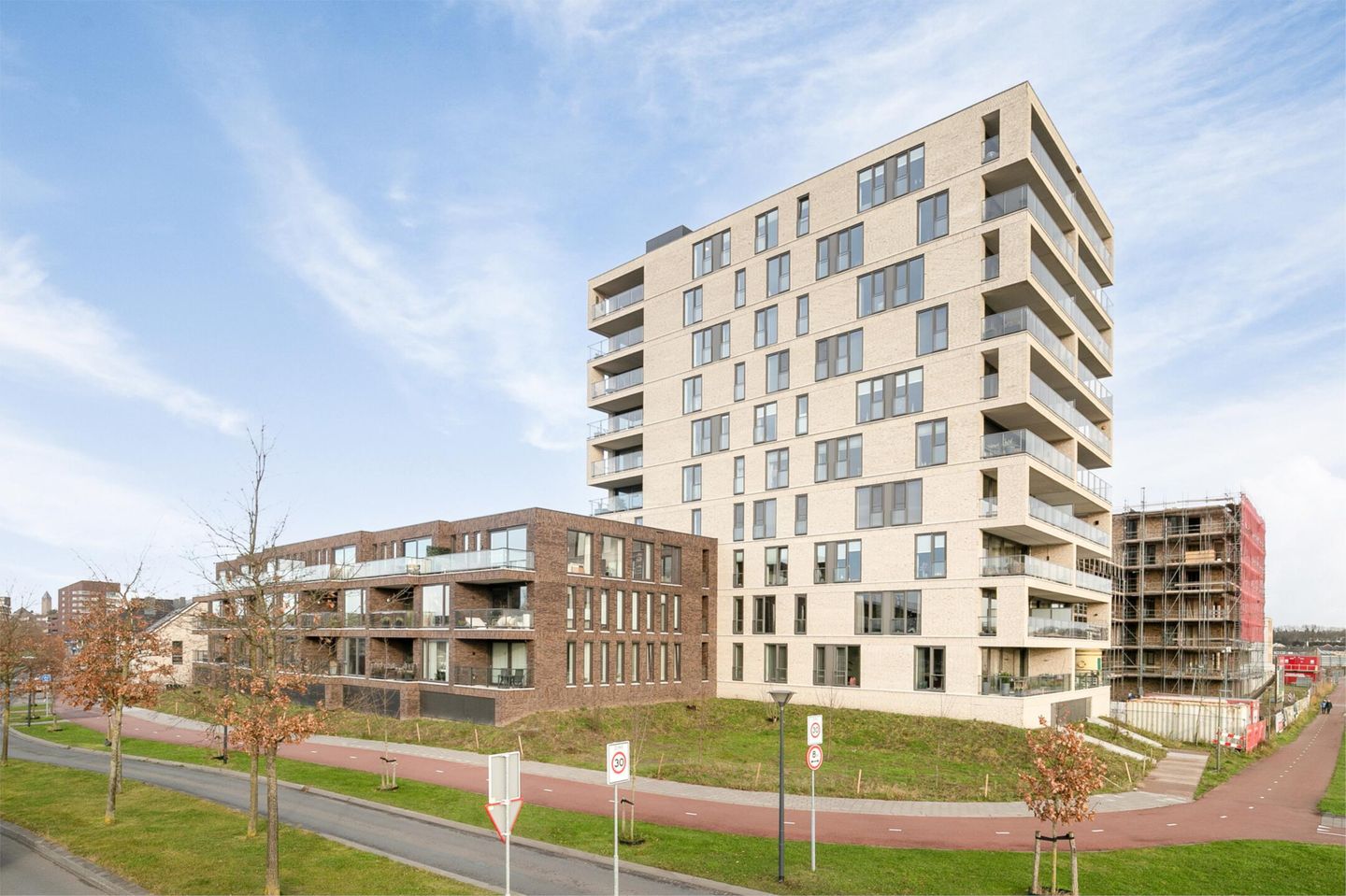 Photo 4 of Beemdkroon 216