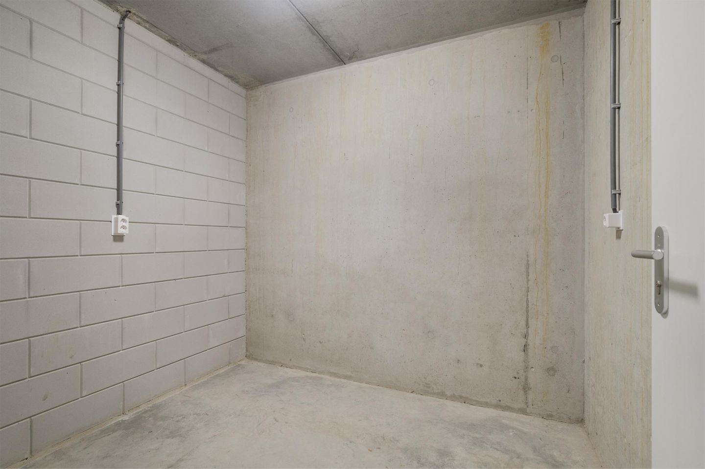 Photo 40 of Beemdkroon 216