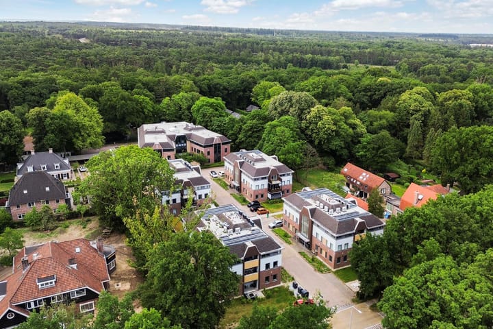 Photo 3 of Amersfoortsestraat 124-B22