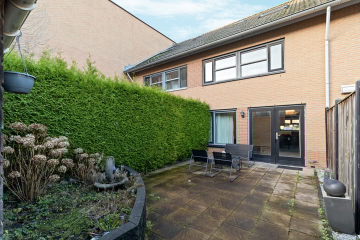 Foto 30 van Adriaan van Ostadestraat 4