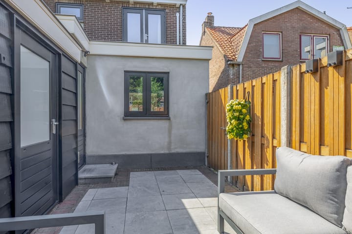 Photo 31 of Juliana van Stolberglaan 4