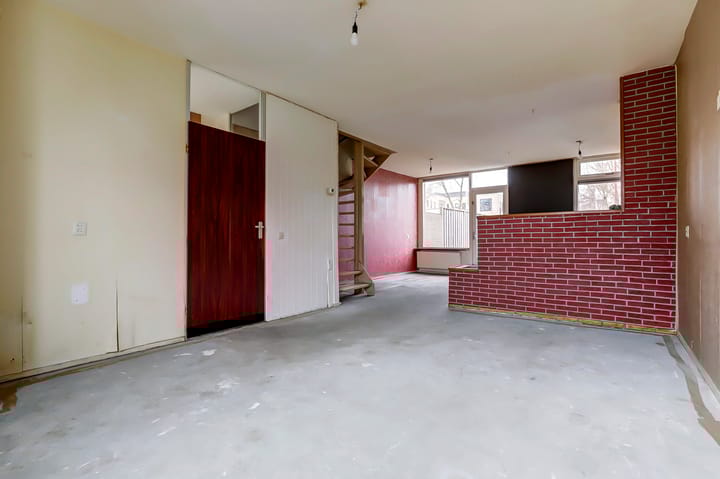 Photo 3 of Debussystraat 7