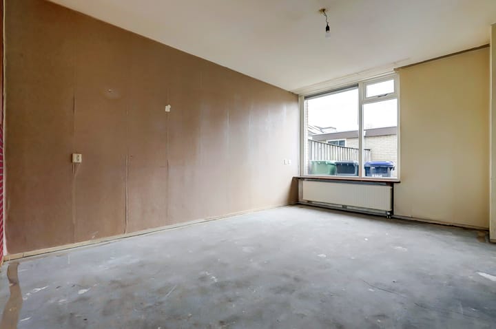 Photo 8 of Debussystraat 7