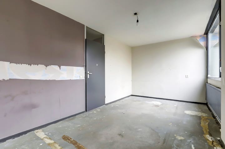 Photo 12 of Debussystraat 7