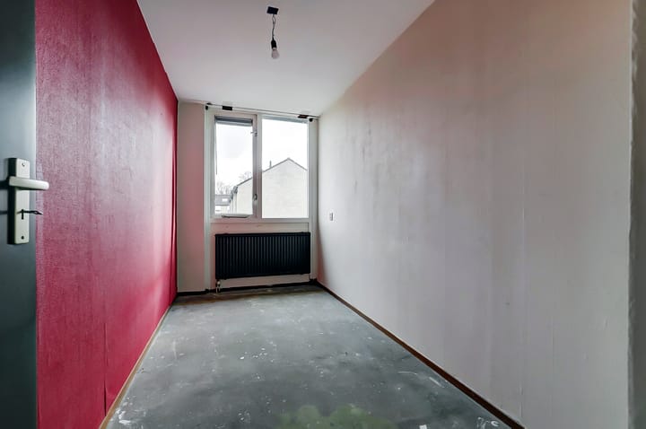 Photo 17 of Debussystraat 7