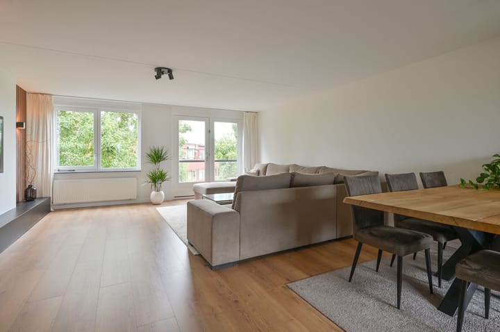 Foto 10 van Forel 370