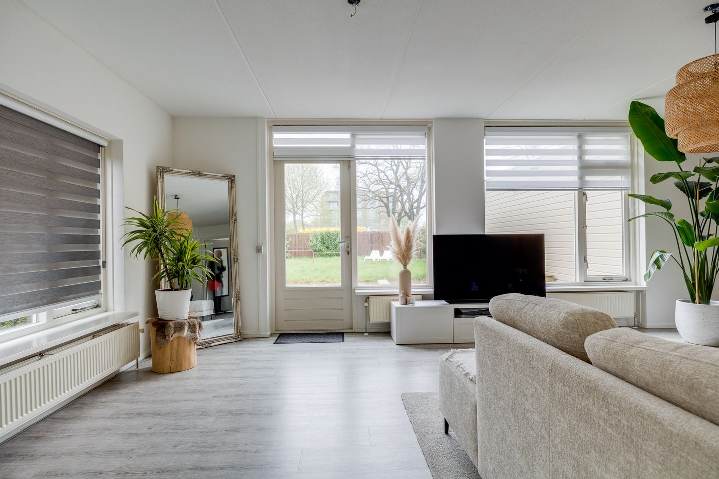 Photo 5 of Douwencamp 113