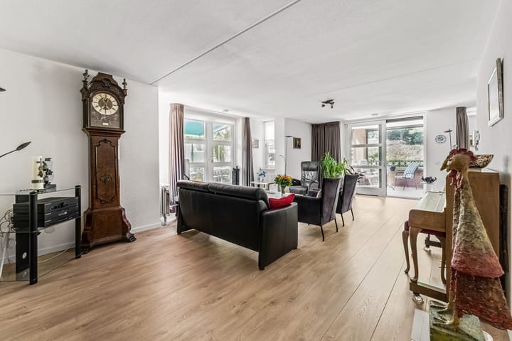 Photo 2 of Stationsweg 52-2