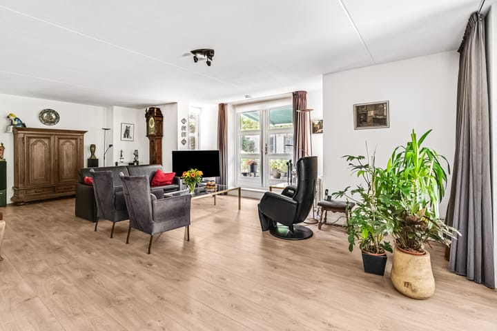 Photo 5 of Stationsweg 52-2