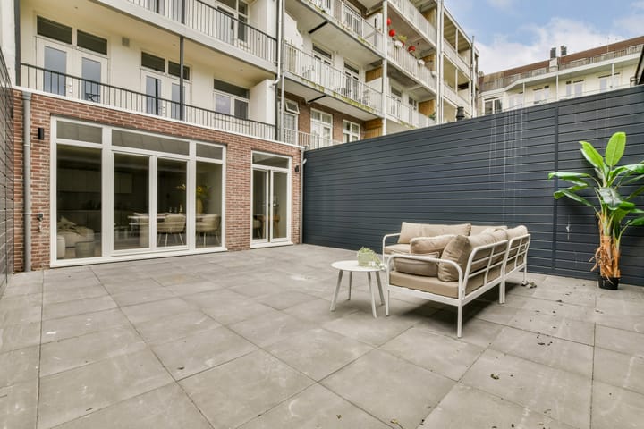 Foto 2 van Van Hilligaertstraat 11-F