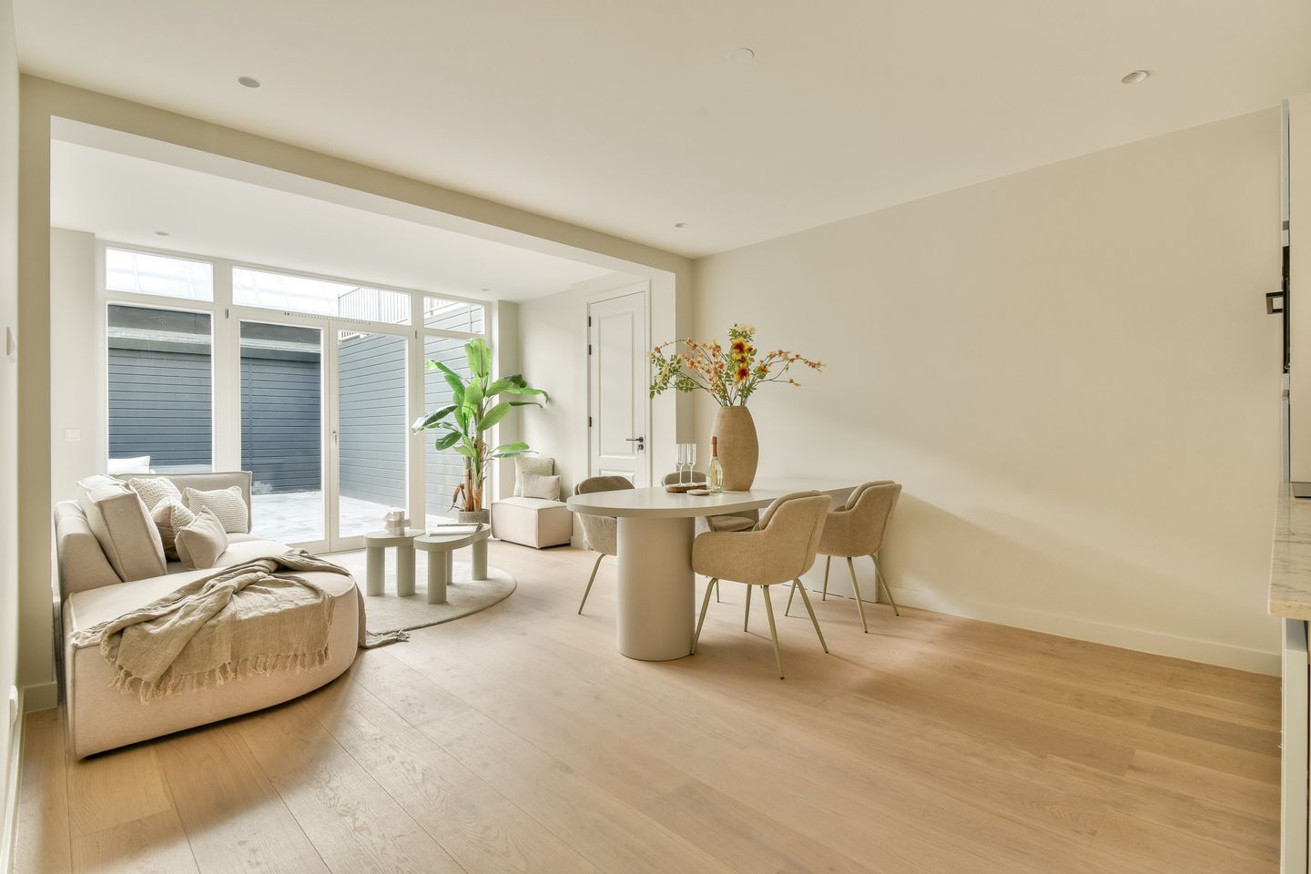 Foto 1 van Van Hilligaertstraat 11-F