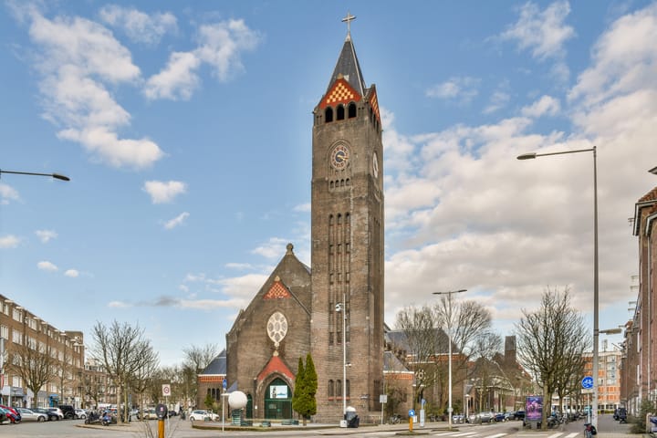 Foto 25 van Van Hilligaertstraat 11-F