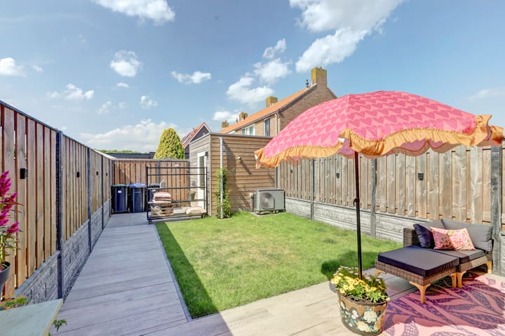 Foto 24 van Borszeestraat 4