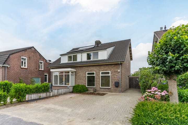 Foto 1 van Dorpstraat 54