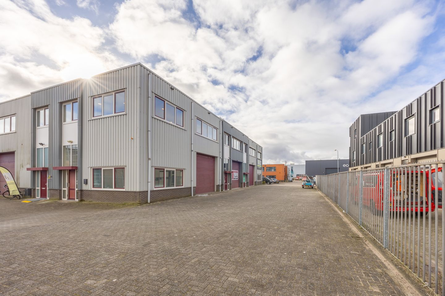 Bekijk foto 1 van Kikkertweg 50