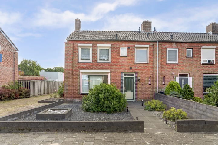 Photo 8 of Saksen Weimarstraat 19