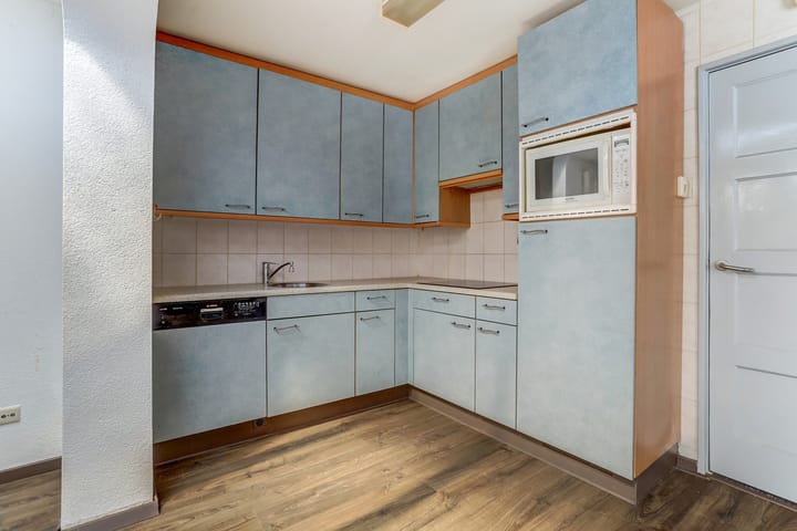 Photo 17 of Saksen Weimarstraat 19