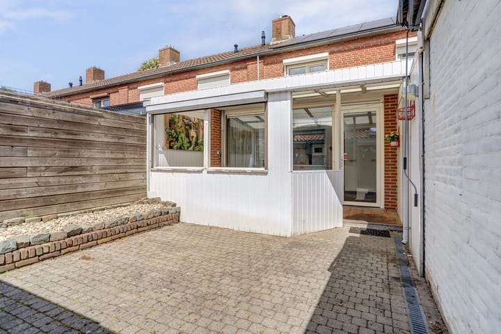 Photo 36 of Saksen Weimarstraat 19