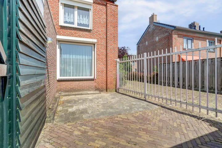 Photo 39 of Saksen Weimarstraat 19