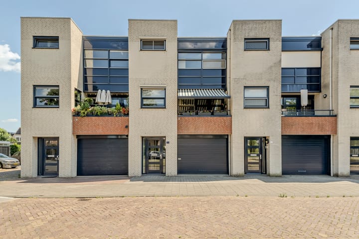 Foto 1 van Marga Klompélaan 119