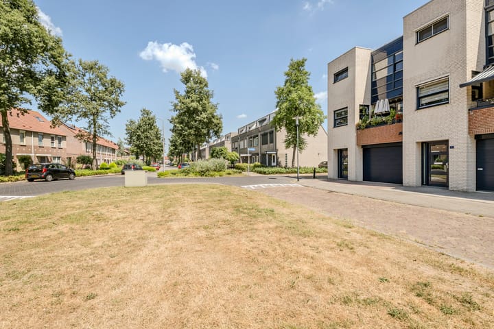 Foto 7 van Marga Klompélaan 119