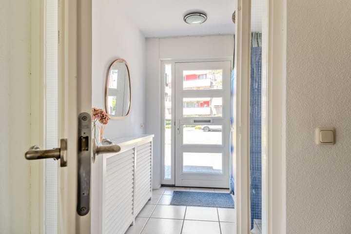 Foto 8 van Marga Klompélaan 119