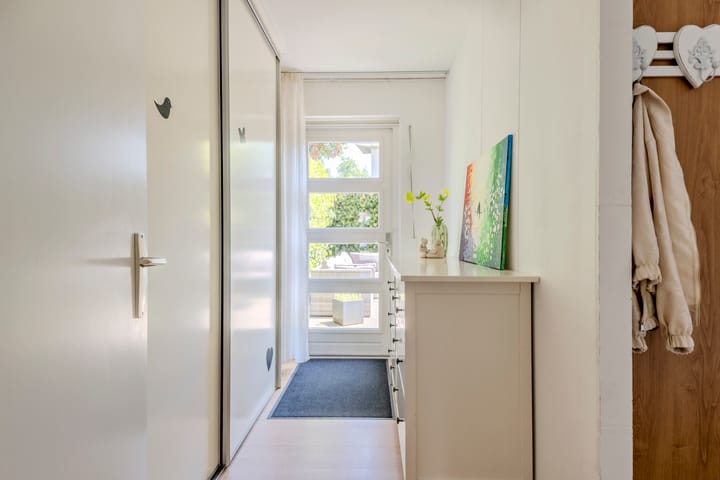 Foto 11 van Marga Klompélaan 119