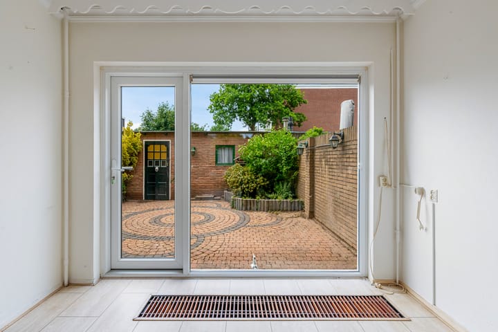 Foto 16 van Molenstraat 182