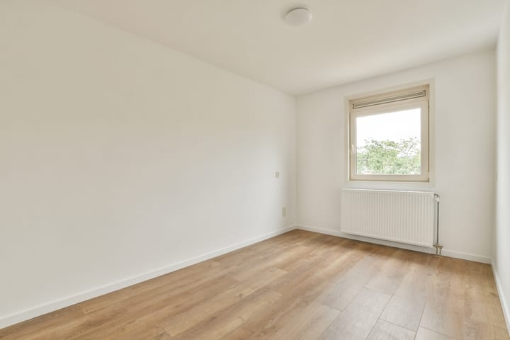 Foto 13 van Distelweg 87