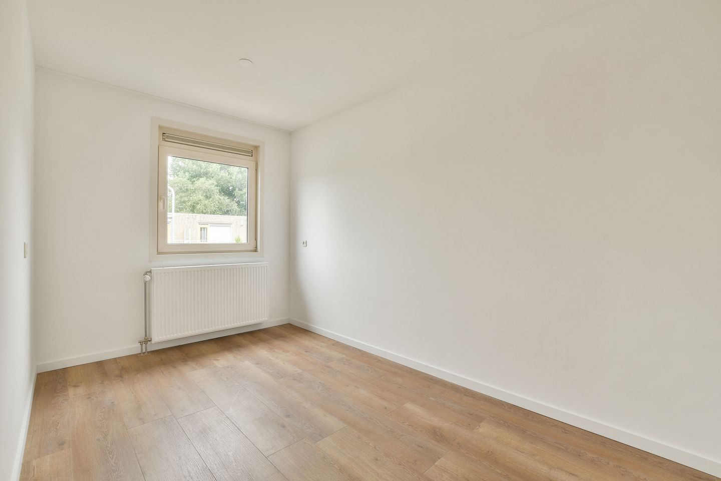 Foto 19 van Distelweg 87