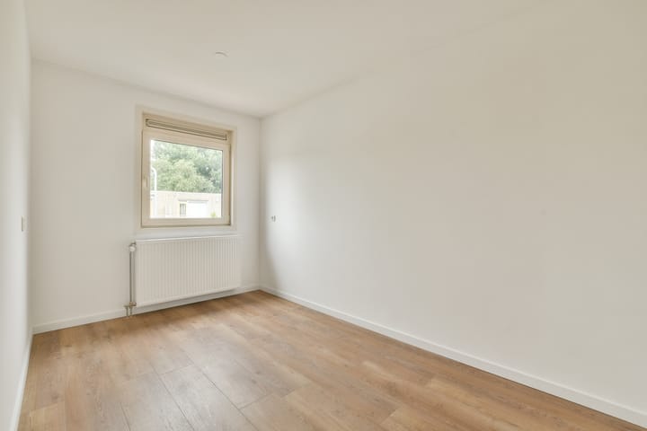 Foto 19 van Distelweg 87