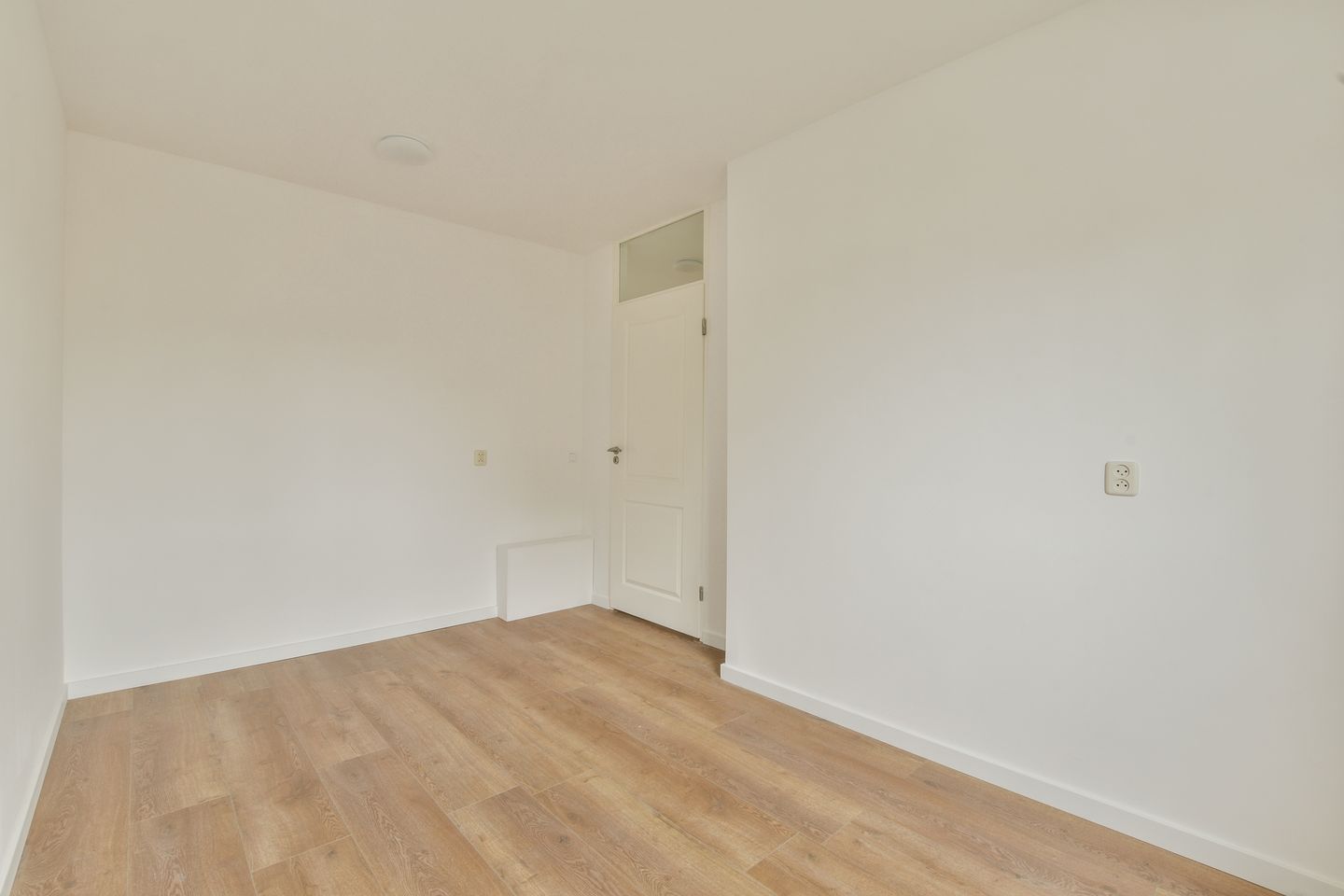 Foto 20 van Distelweg 87