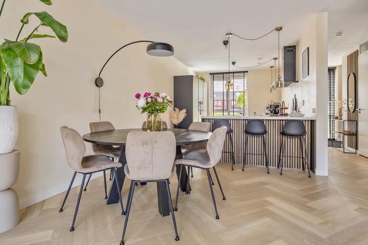 Foto 12 van Adjudant 27