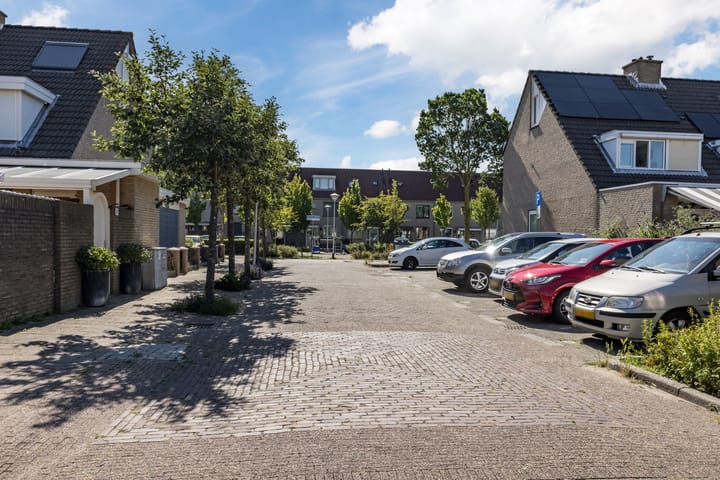 Foto 45 van Kortenaerstraat 1