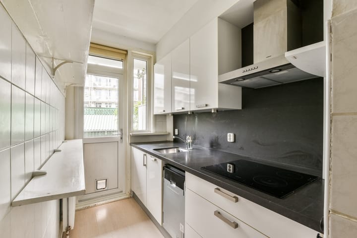 Foto 13 van Cornelis Trooststraat 6-1