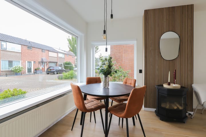 Foto 10 van Meidoornstraat 12