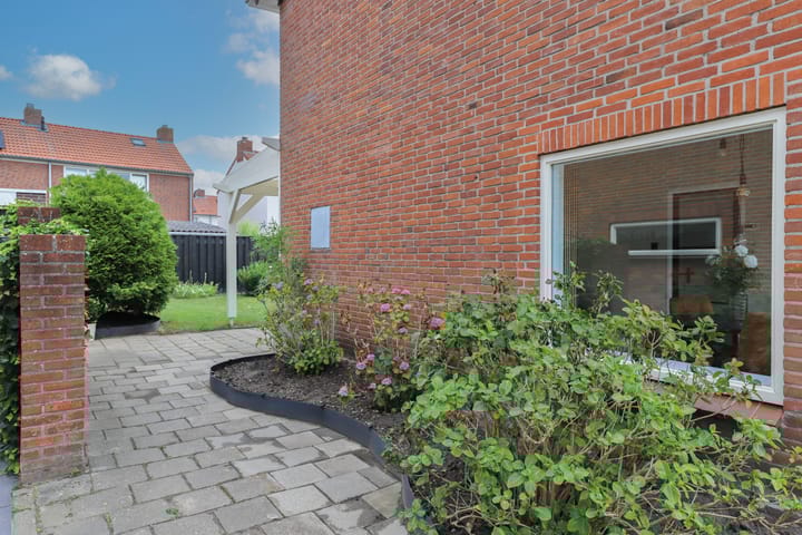 Foto 39 van Meidoornstraat 12