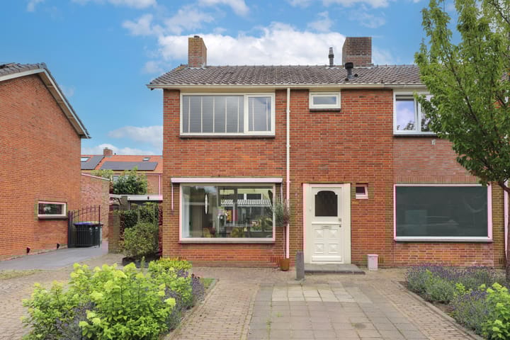 Foto 42 van Meidoornstraat 12