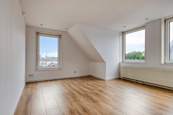 Foto 19 van Schellingwouderdijk 317