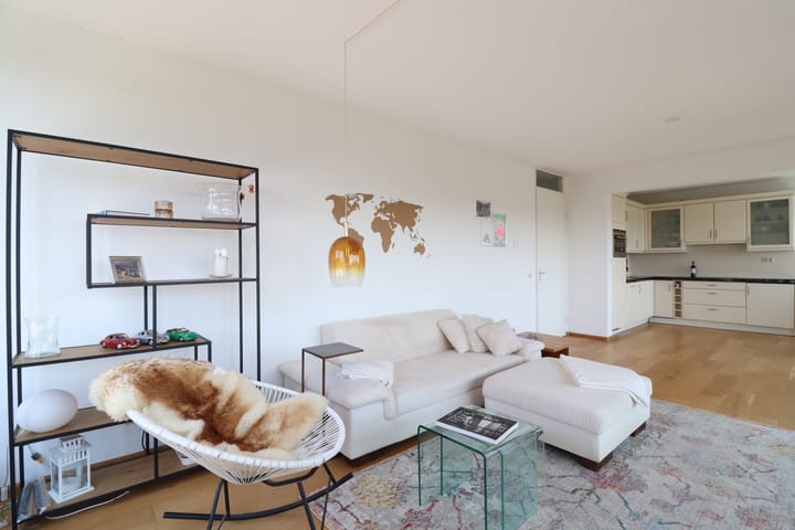 Foto 6 van Eva Besnyöstraat 453