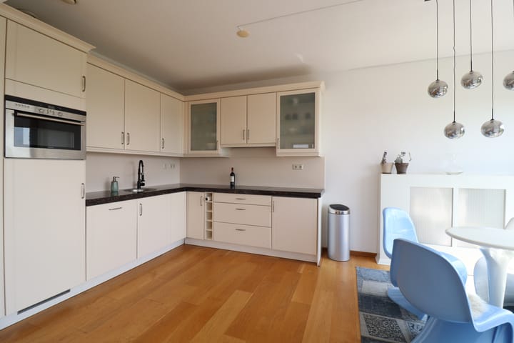 Foto 10 van Eva Besnyöstraat 453