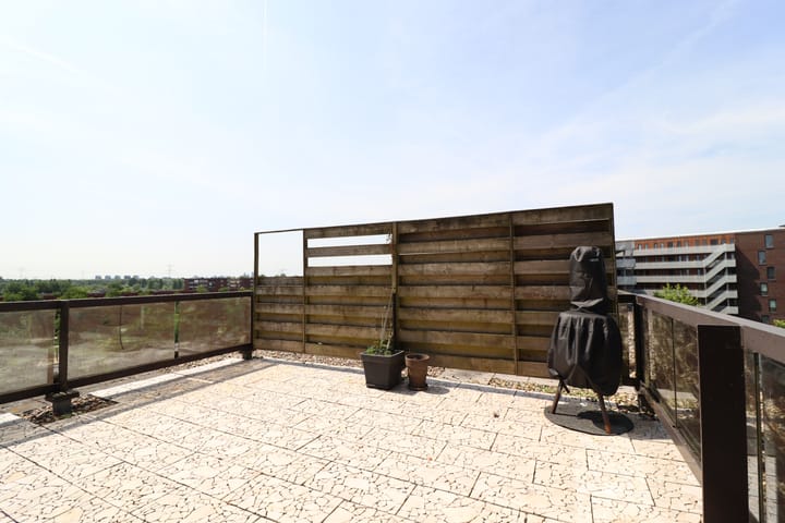 Foto 15 van Eva Besnyöstraat 453