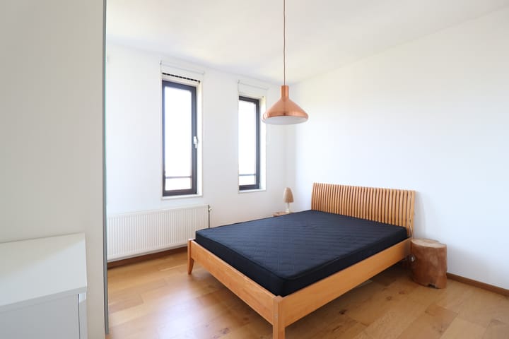 Foto 19 van Eva Besnyöstraat 453