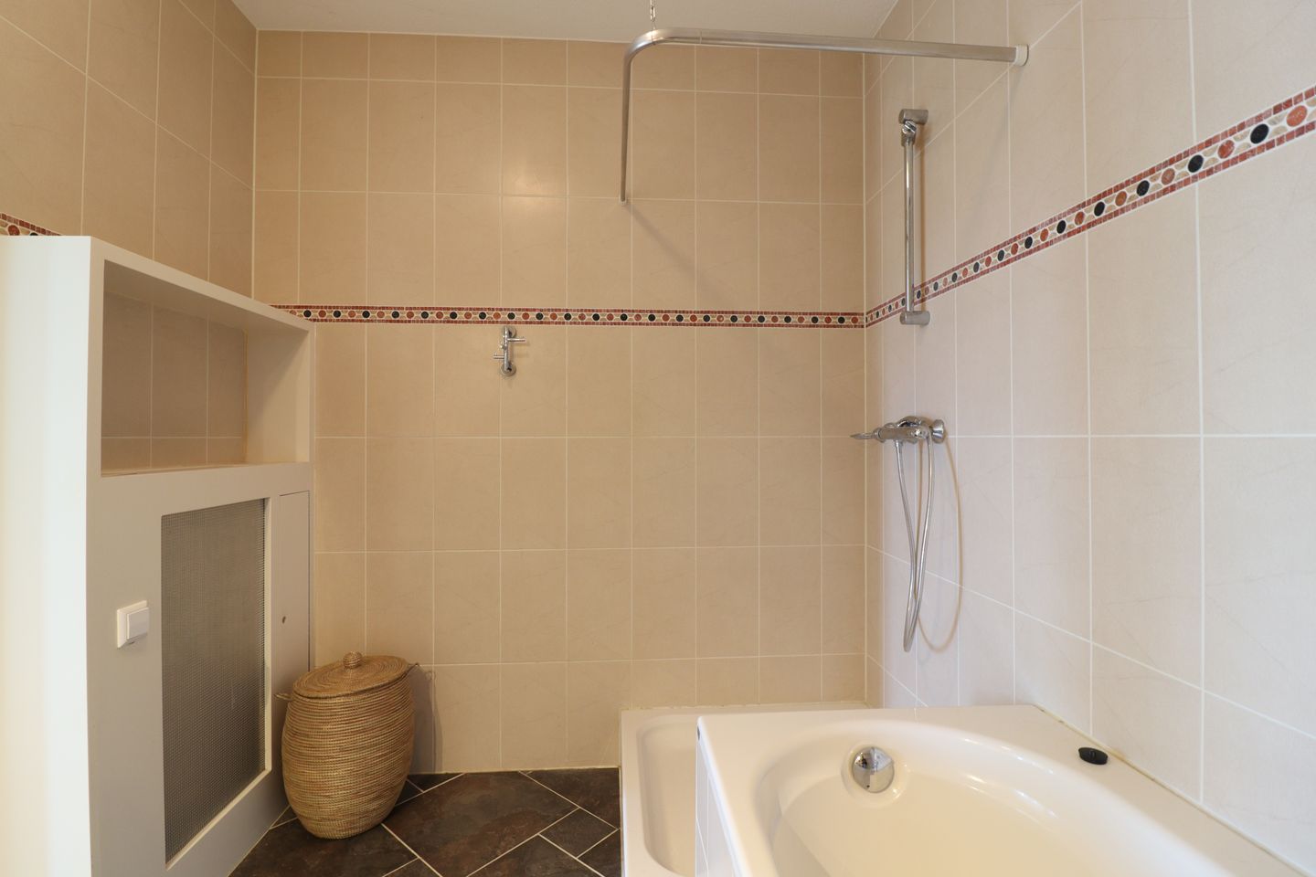 Foto 25 van Eva Besnyöstraat 453